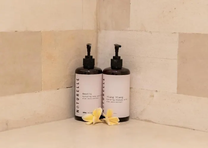 Oost Indies - Luxury Heritage Joglo, Prime Seminyak, Fully Staffed ヴィラ スミニャック