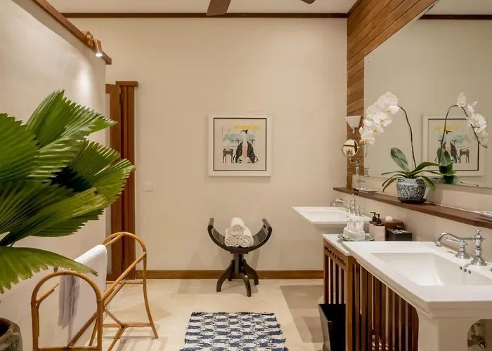 Oost Indies - Luxury Heritage Joglo, Prime Seminyak, Fully Staffed ヴィラ