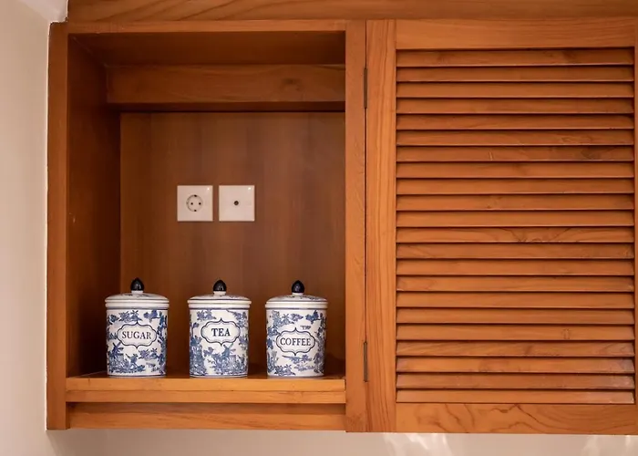 ヴィラ Oost Indies - Luxury Heritage Joglo, Prime Seminyak, Fully Staffed