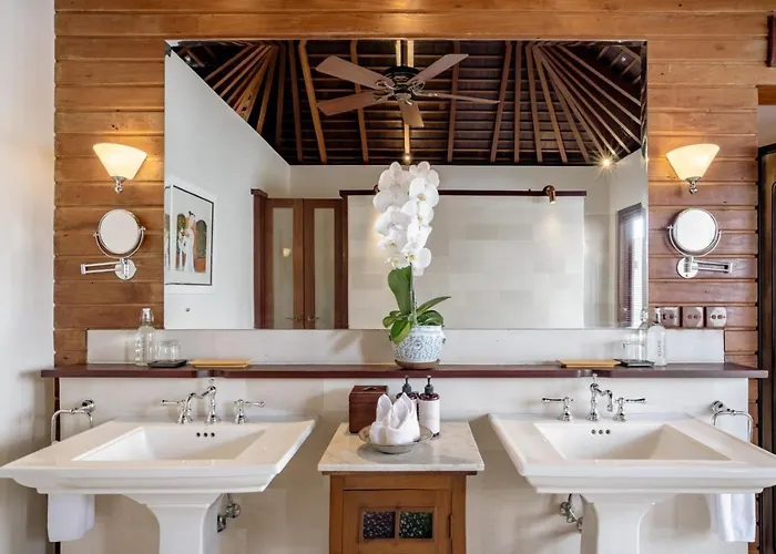 ヴィラ Oost Indies - Luxury Heritage Joglo, Prime Seminyak, Fully Staffed スミニャック
