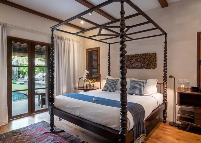 Oost Indies - Luxury Heritage Joglo, Prime Seminyak, Fully Staffed ヴィラ
