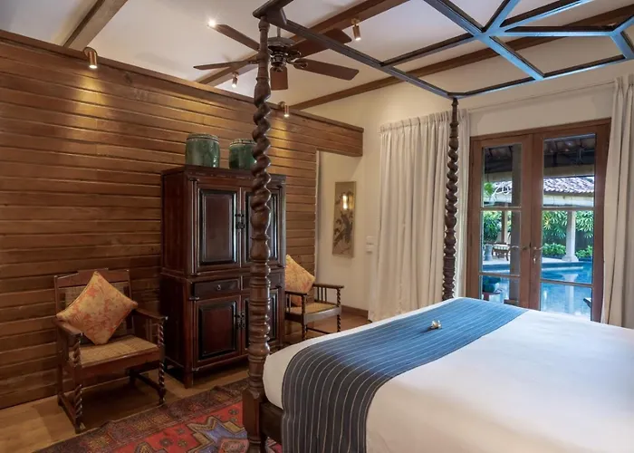 ヴィラ Oost Indies - Luxury Heritage Joglo, Prime Seminyak, Fully Staffed