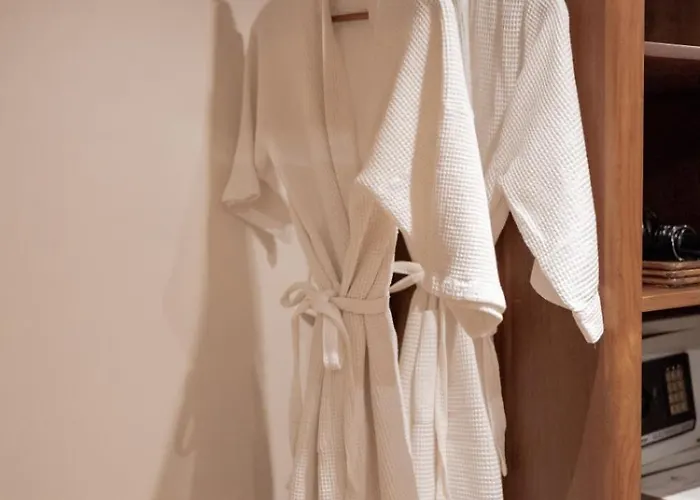 Oost Indies - Luxury Heritage Joglo, Prime Seminyak, Fully Staffed ヴィラ スミニャック