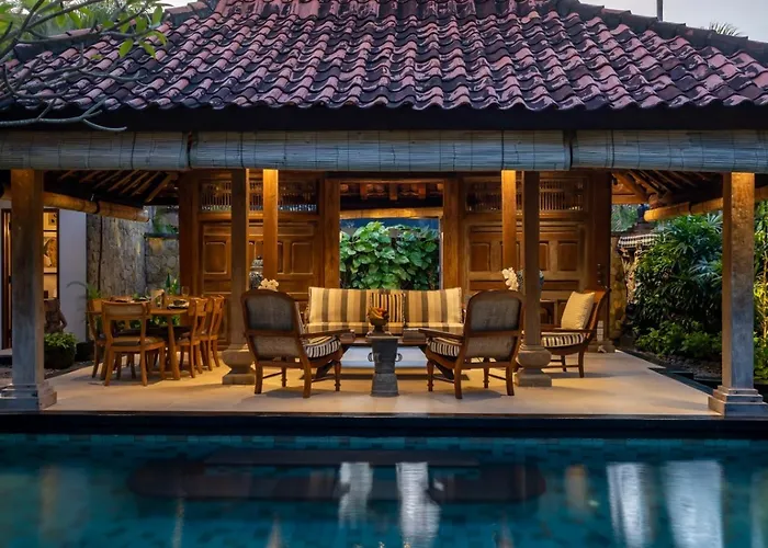 ヴィラ Oost Indies - Luxury Heritage Joglo, Prime Seminyak, Fully Staffed *
