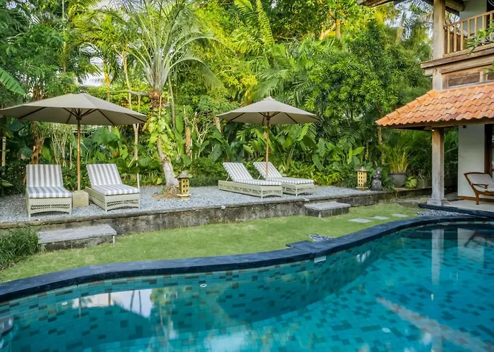 Oost Indies - Luxury Heritage Joglo, Prime Seminyak, Fully Staffed ヴィラ