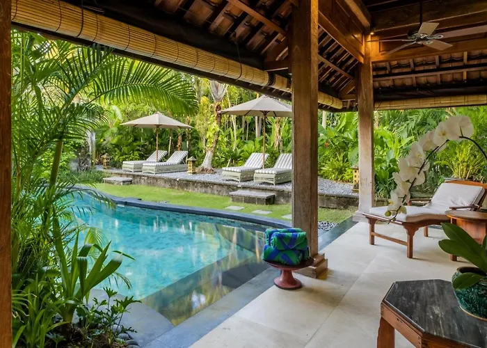 ヴィラ Oost Indies - Luxury Heritage Joglo, Prime Seminyak, Fully Staffed スミニャック